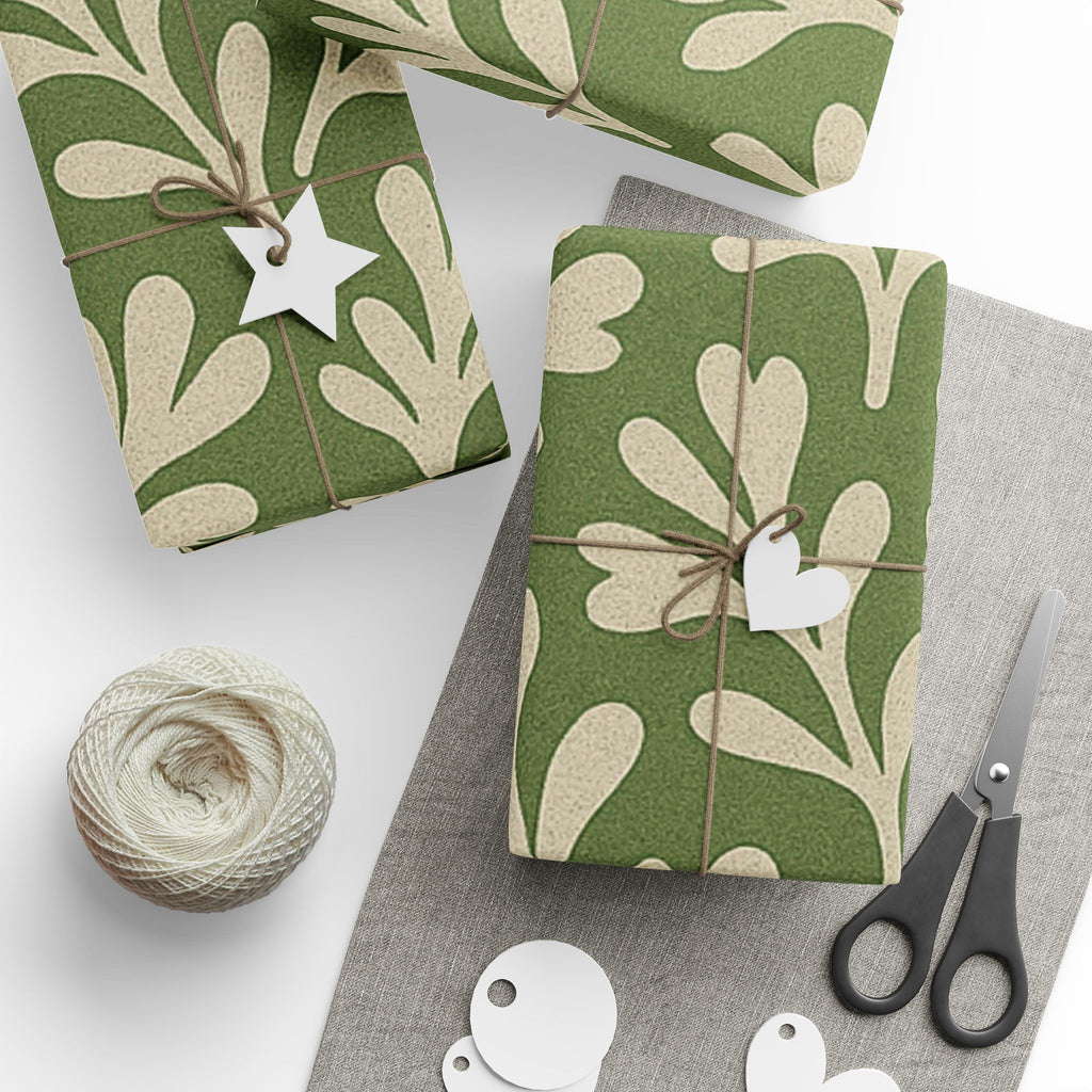 Elegant Green Leaf Wrapping Paper with Natural Botanical Pattern